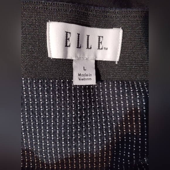 ELLE Black Casual Skirt w. 2 front Pockets Sz L NWOT - Picture 2 of 6